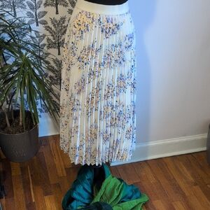 Vince Camuto White and Blue Floral Midi Skirt